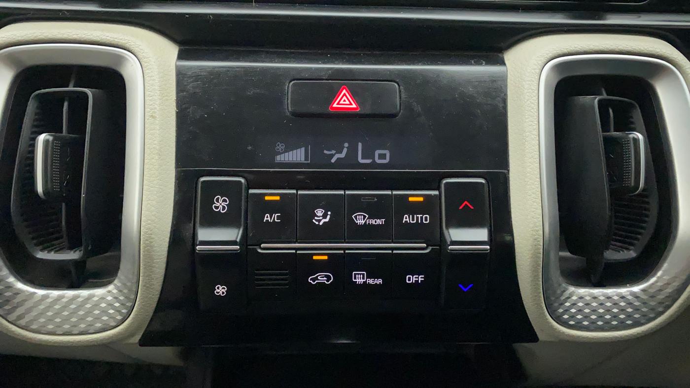 2022 KIA SONET HTX 1.0 IMT, CNG, Manual, 30,117 km, Automatic Climate Control