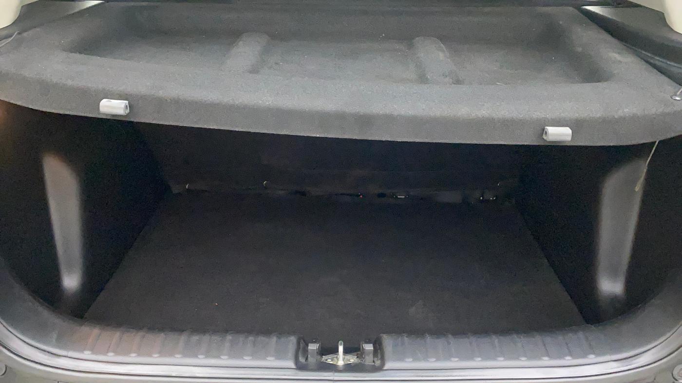 2022 KIA SONET HTX 1.0 IMT, CNG, Manual, 30,117 km, Boot Inside