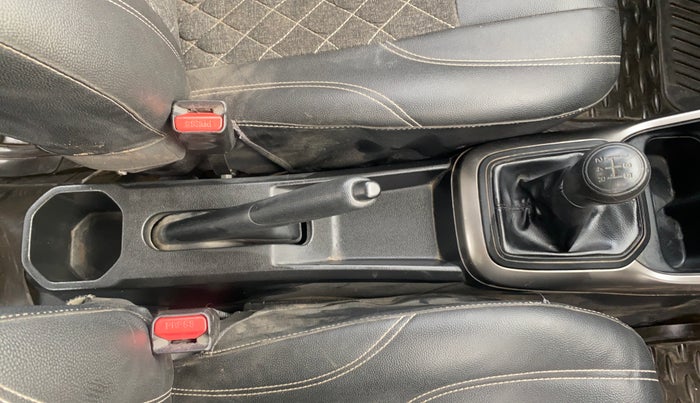 2017 Maruti IGNIS SIGMA 1.2, Petrol, Manual, 27,592 km, Gear Lever