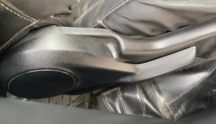 2017 Maruti IGNIS SIGMA 1.2, Petrol, Manual, 27,592 km, Driver Side Adjustment Panel