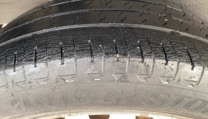 2017 Maruti IGNIS SIGMA 1.2, Petrol, Manual, 27,592 km, Right Rear Tyre Tread
