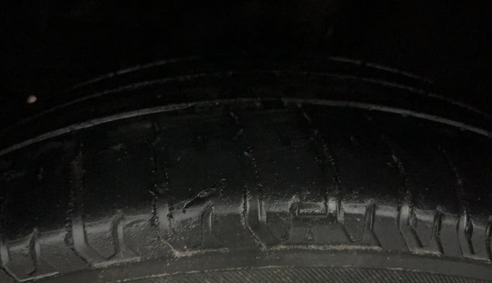 2021 Maruti XL6 ZETA AT, Petrol, Automatic, 60,970 km, Left Front Tyre Tread