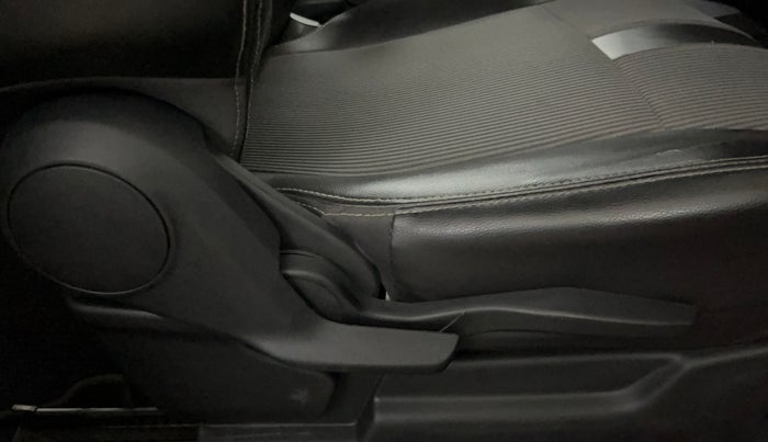 2021 Maruti XL6 ZETA AT, Petrol, Automatic, 60,970 km, Driver Side Adjustment Panel