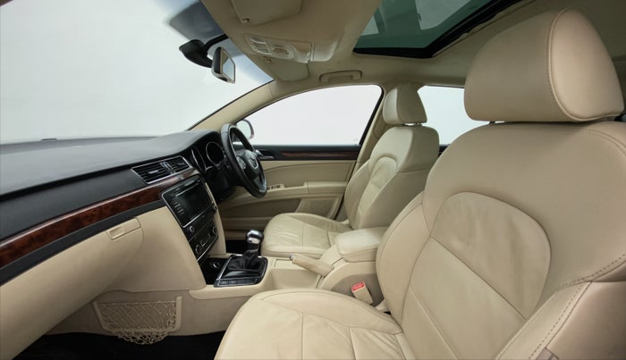 2012 Skoda Superb ELEGANCE 1.8 TSI AT, Petrol, Automatic, 49,890 km, Right Side Front Door Cabin
