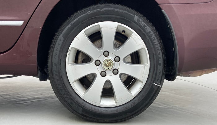 2012 Skoda Superb ELEGANCE 1.8 TSI AT, Petrol, Automatic, 49,890 km, Left Rear Wheel