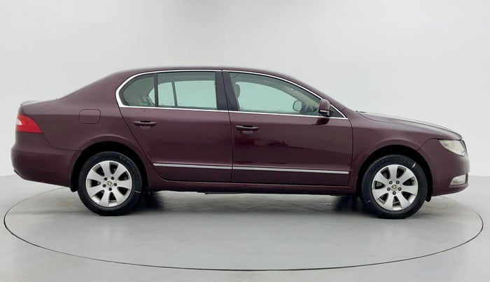 2012 Skoda Superb ELEGANCE 1.8 TSI AT, Petrol, Automatic, 49,890 km, Right Side View