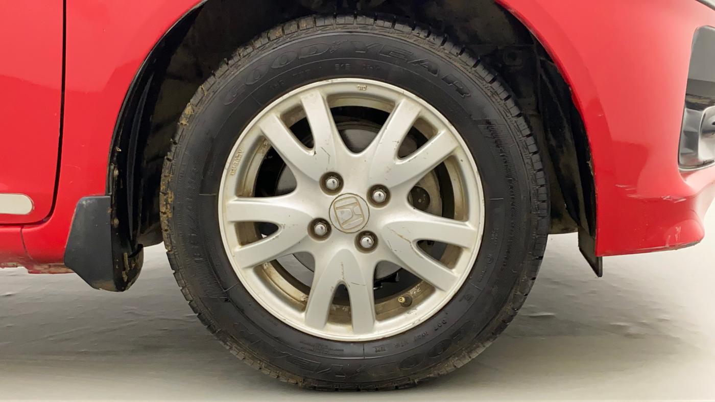2013 Honda Brio VX MT, Petrol, Manual, 43,336 km, Right Front Wheel