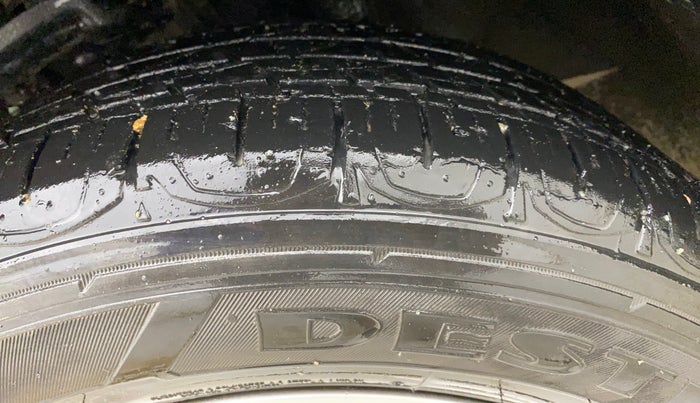 2018 Jeep Compass LIMITED (O) 1.4 PETROL AT, Petrol, Automatic, 1,03,221 km, Left Front Tyre Tread