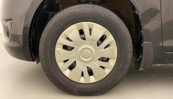 2013 Maruti Swift VDI, Diesel, Manual, 1,09,007 km, Left Front Wheel