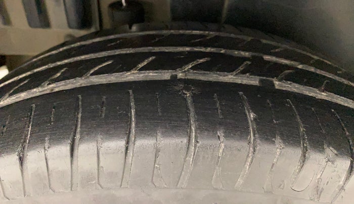 2013 Maruti Swift VDI, Diesel, Manual, 1,09,007 km, Right Rear Tyre Tread