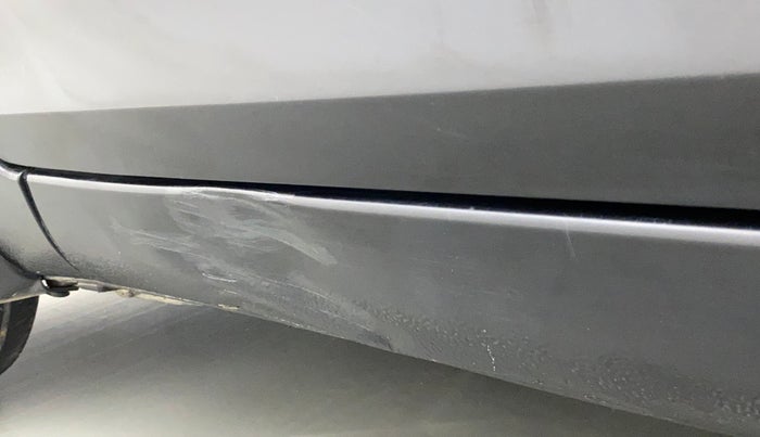 2013 Maruti Swift VDI, Diesel, Manual, 1,09,007 km, Left running board - Slightly dented