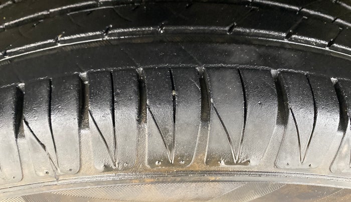 2022 Toyota URBAN CRUISER HIGH GRADE AT, Petrol, Automatic, 22,090 km, Left Front Tyre Tread