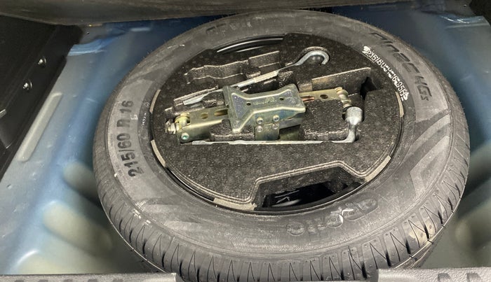 2022 Toyota URBAN CRUISER HIGH GRADE AT, Petrol, Automatic, 22,090 km, Spare Tyre