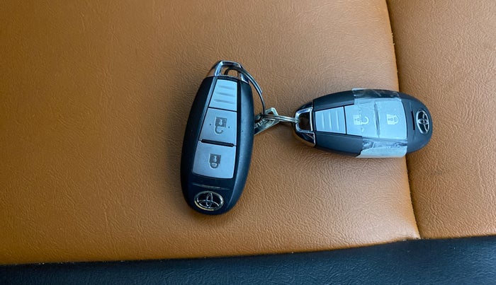 2022 Toyota URBAN CRUISER HIGH GRADE AT, Petrol, Automatic, 22,090 km, Key Close Up