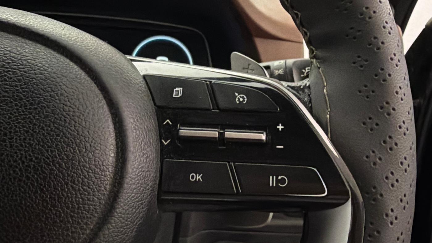 2022 Hyundai ALCAZAR PLATINUM(O) 6STR 1.5 AT, Diesel, Automatic, 1,15,752 km, Adaptive Cruise Control