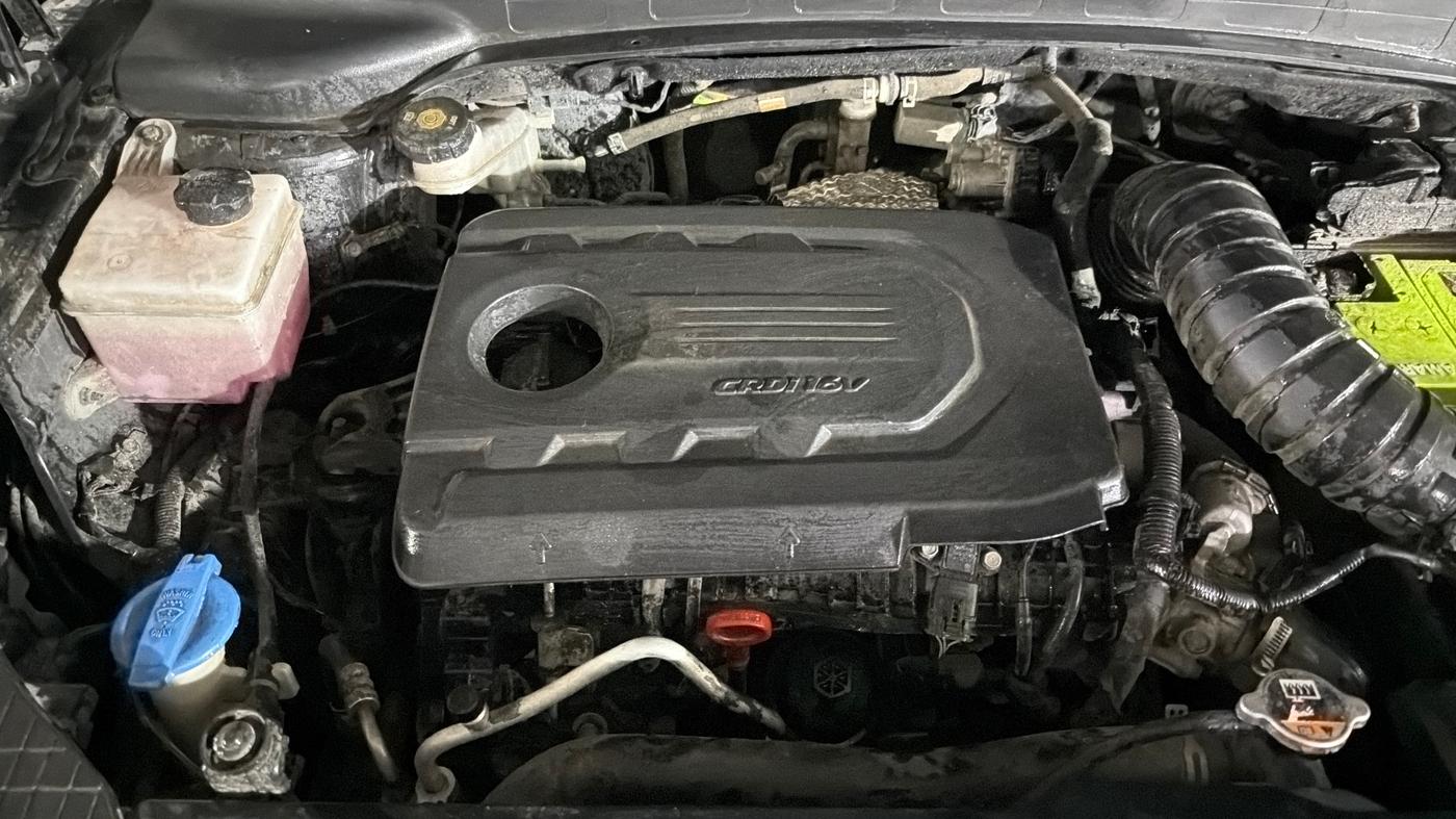 2022 Hyundai ALCAZAR PLATINUM(O) 6STR 1.5 AT, Diesel, Automatic, 1,15,752 km, Engine View - Right