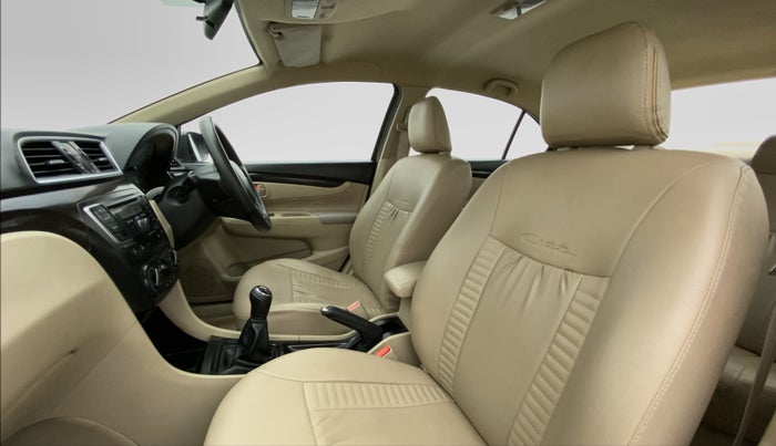 2017 Maruti Ciaz SIGMA 1.4 VVT, Petrol, Manual, 75,398 km, Right Side Front Door Cabin