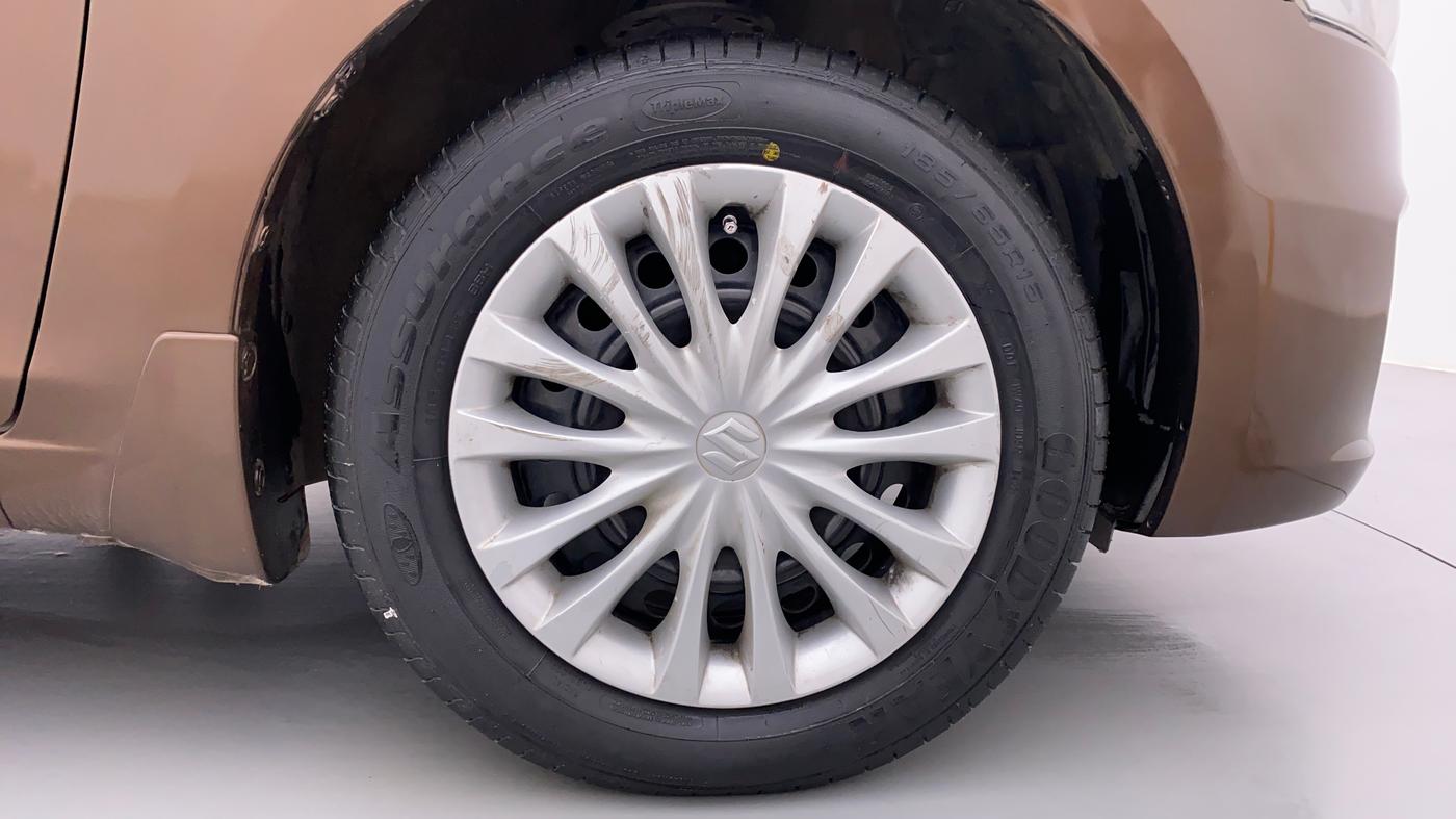 2017 Maruti Ciaz SIGMA 1.4 VVT, Petrol, Manual, 75,398 km, Right Front Wheel