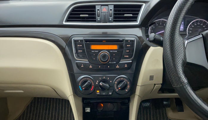 2017 Maruti Ciaz SIGMA 1.4 VVT, Petrol, Manual, 75,398 km, Air Conditioner