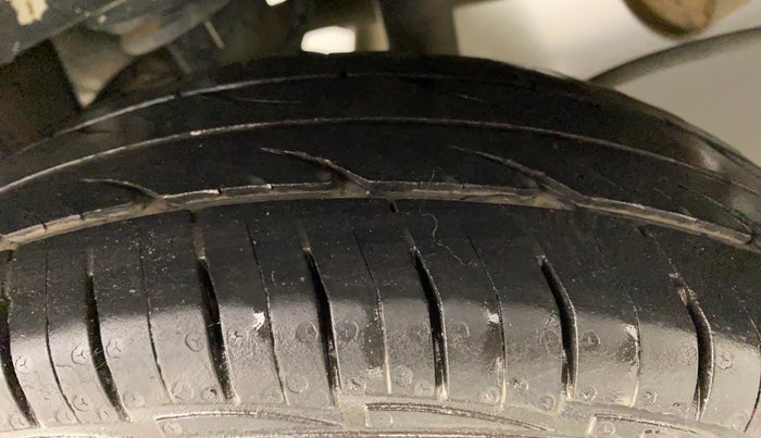 2013 Maruti Alto 800 VXI, Petrol, Manual, 83,714 km, Right Rear Tyre Tread