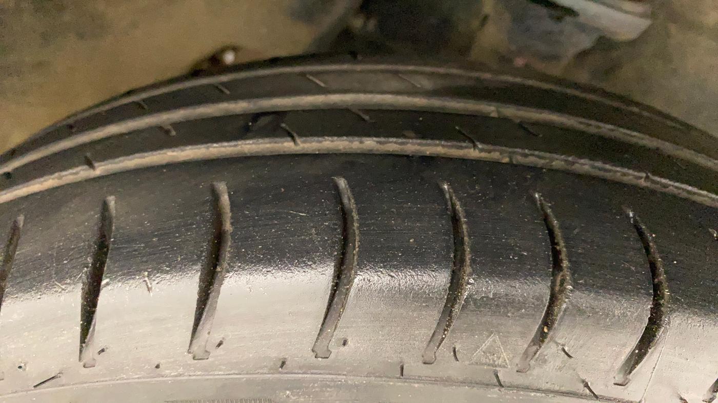 2013 Maruti Alto 800 VXI, Petrol, Manual, 83,714 km, Right Front Tyre Tread