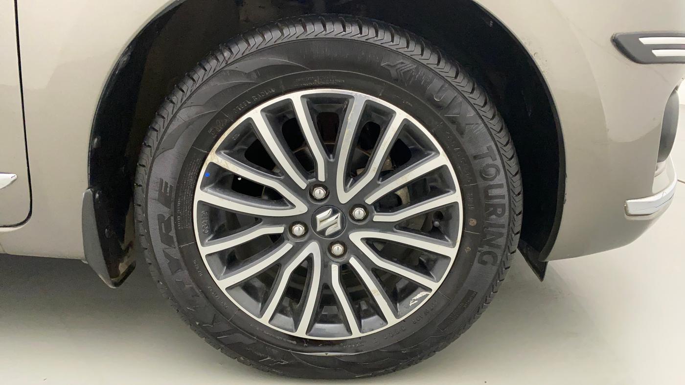 2017 Maruti Dzire ZXI PLUS, Petrol, Manual, 30,881 km, Right Front Wheel