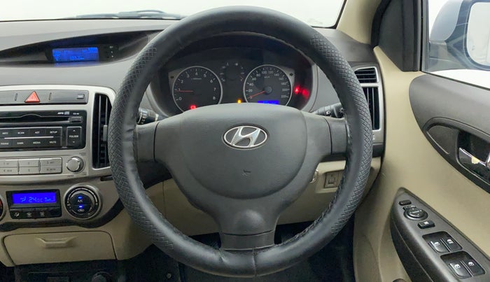 2014 Hyundai i20 MAGNA (O) 1.2, Petrol, Manual, 60,375 km, Steering Wheel Close Up
