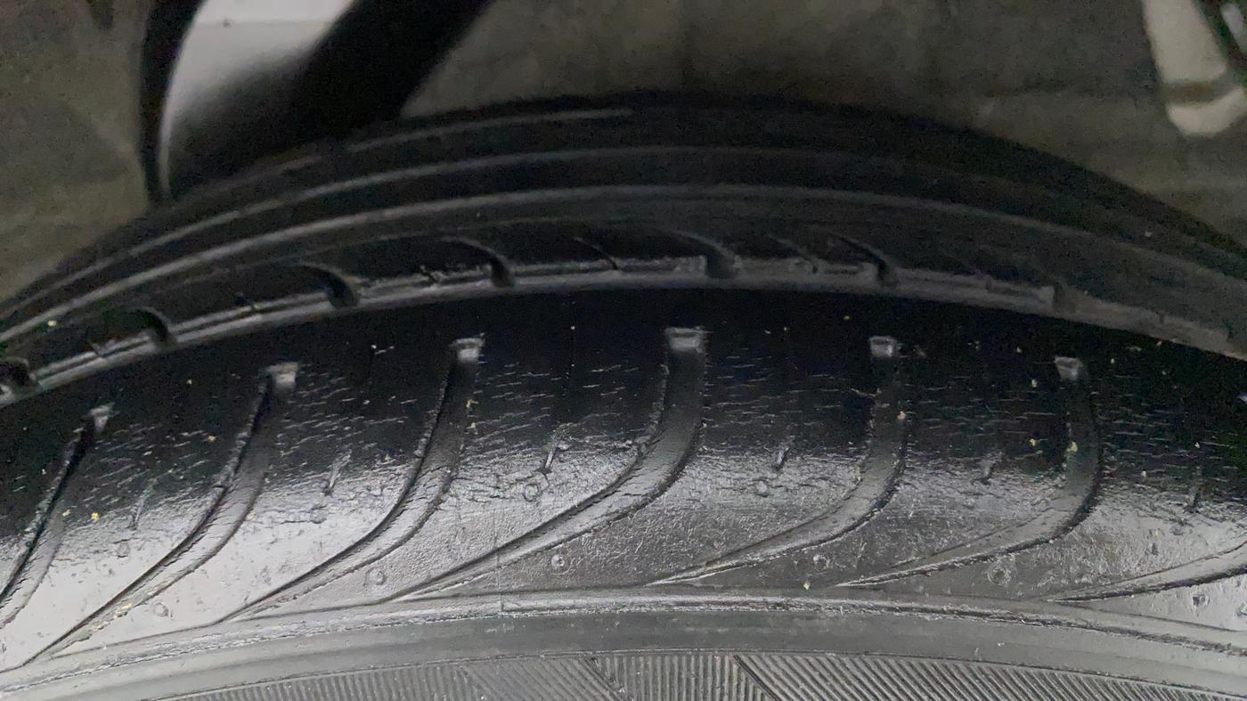2014 Hyundai i20 MAGNA (O) 1.2, Petrol, Manual, 60,375 km, Left Rear Tyre Tread