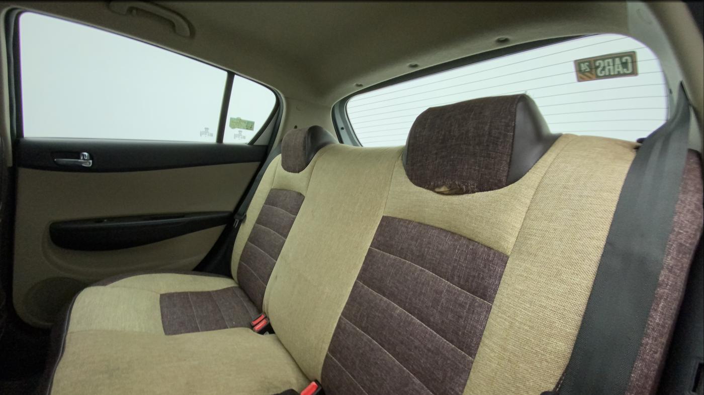 2014 Hyundai i20 MAGNA (O) 1.2, Petrol, Manual, 60,375 km, Right Side Rear Door Cabin