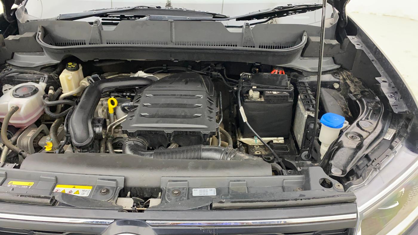 2025 Volkswagen TAIGUN TOPLINE 1.0 TSI AT, Petrol, Automatic, 20,094 km, Engine View - Left