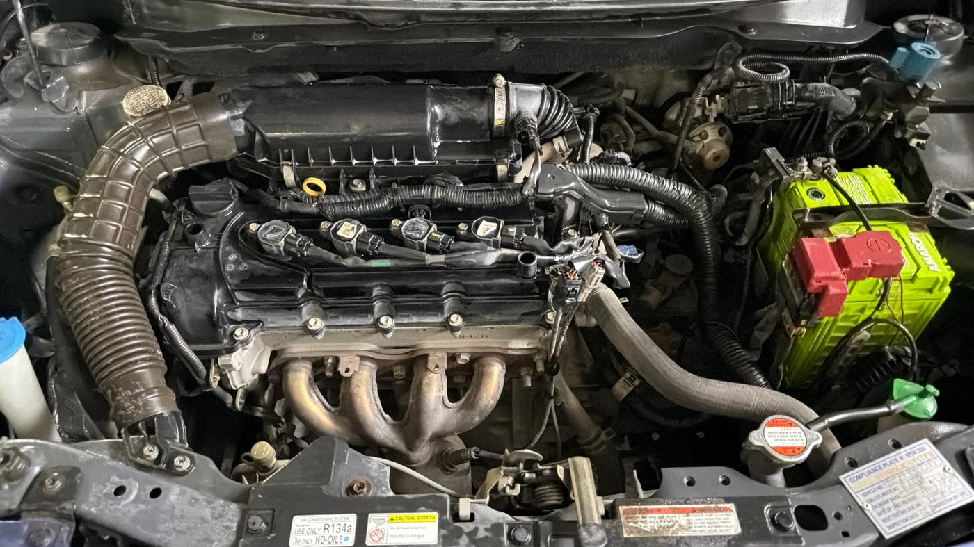 2017 Maruti Dzire LXI, CNG, Manual, 94,050 km, Engine View