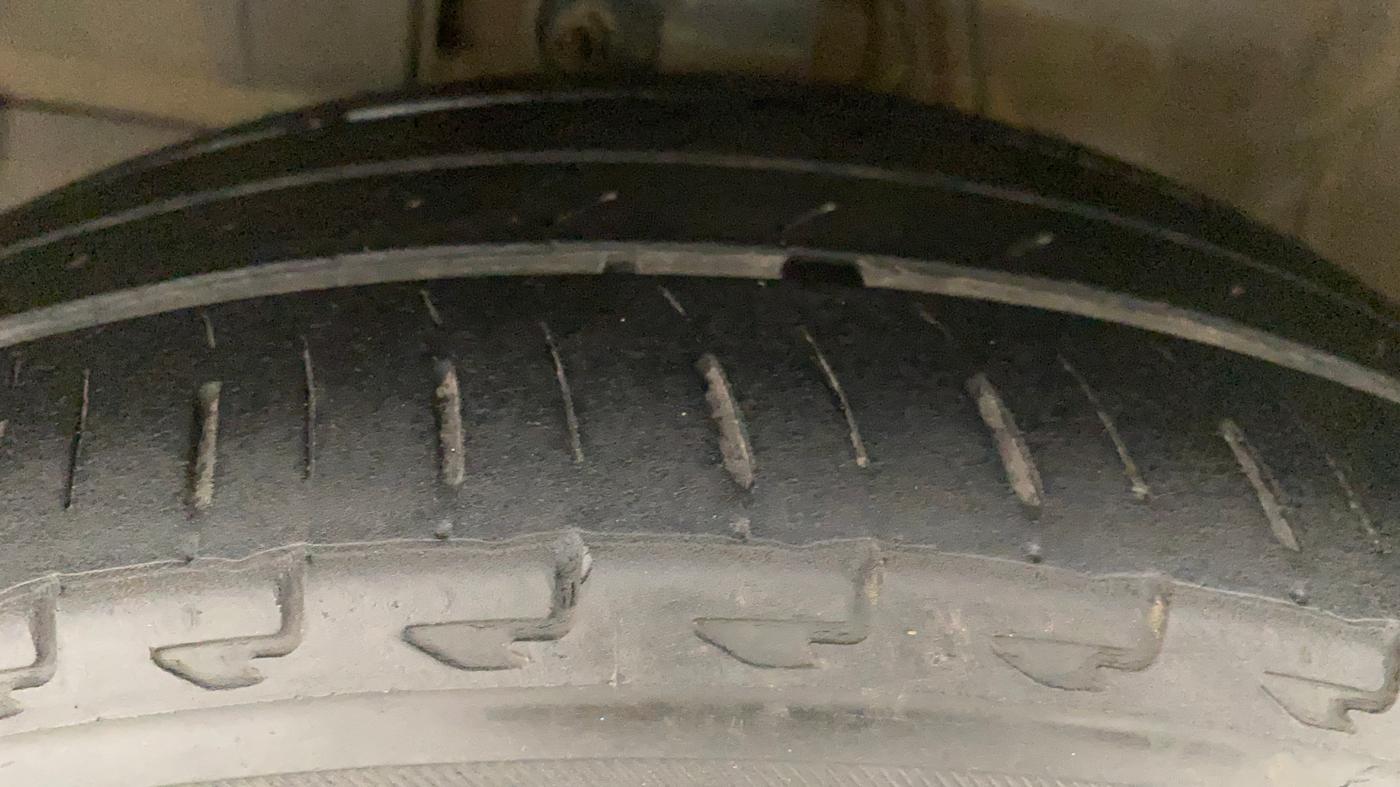 2021 Honda City 1.5L I-VTEC V MT 5TH GEN, Petrol, Manual, 30,860 km, Left Front Tyre Tread
