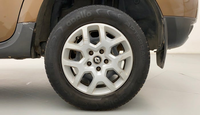 2017 Renault Duster RXL PETROL, Petrol, Manual, 40,386 km, Left Rear Wheel