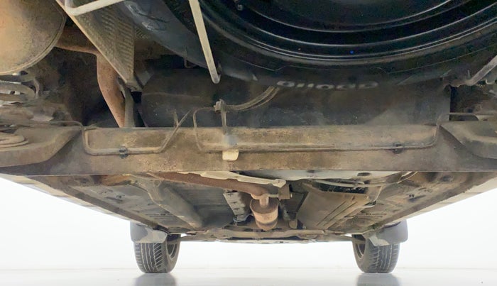 2017 Renault Duster RXL PETROL, Petrol, Manual, 40,386 km, Rear Underbody