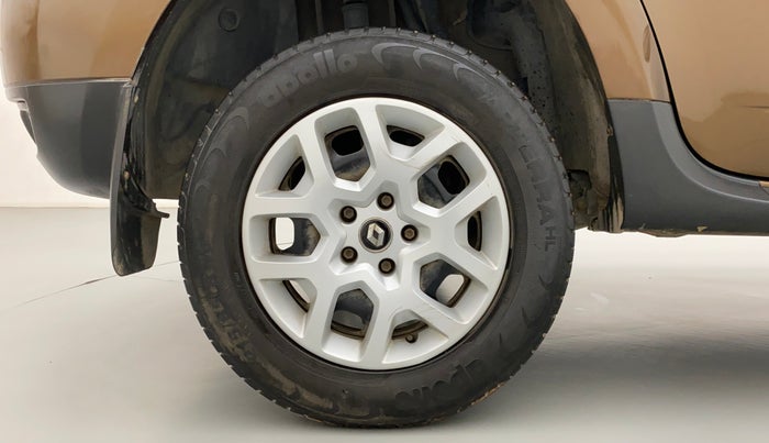 2017 Renault Duster RXL PETROL, Petrol, Manual, 40,386 km, Right Rear Wheel