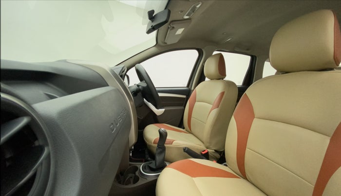 2017 Renault Duster RXL PETROL, Petrol, Manual, 40,386 km, Right Side Front Door Cabin