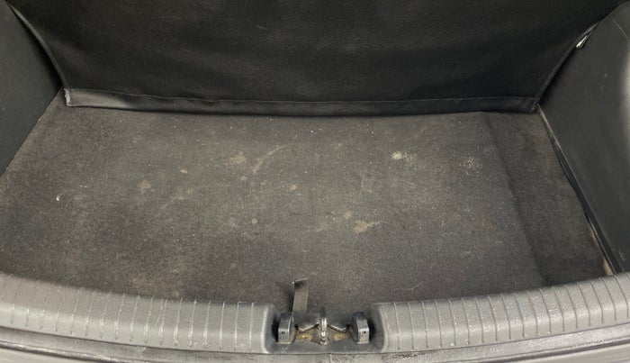 2017 Hyundai Grand i10 ASTA 1.2 KAPPA VTVT, Petrol, Manual, 41,793 km, Boot Inside