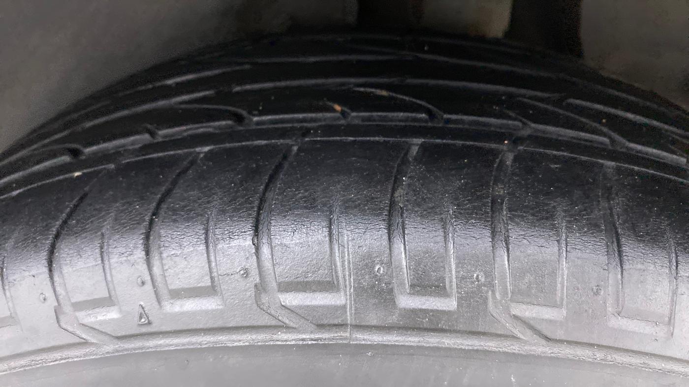 2018 Hyundai Creta 1.6 VTVT SX AUTO, Petrol, Automatic, 41,859 km, Left Rear Tyre Tread