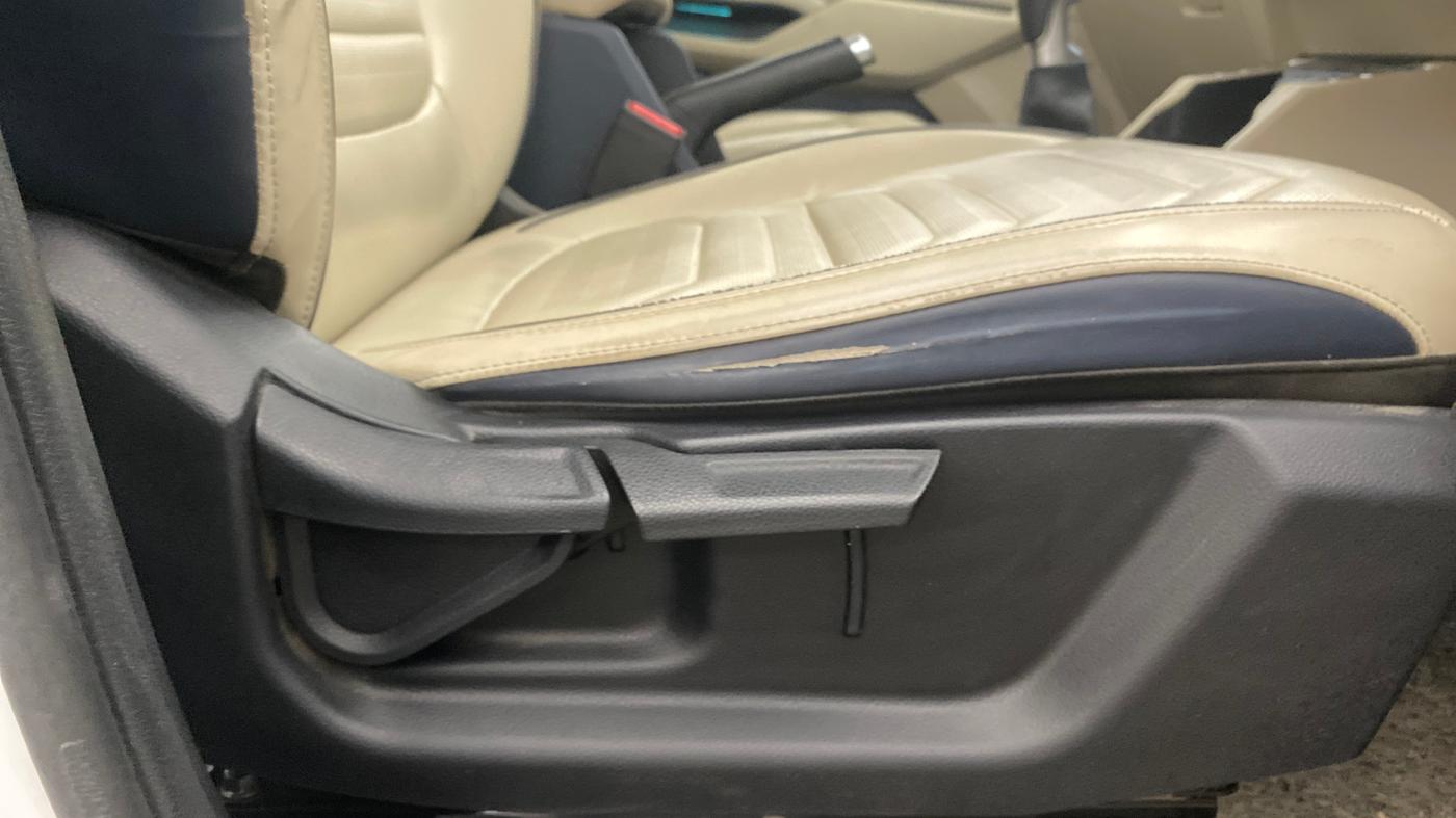 2022 KIA CARENS LUXURY PLUS 1.5 DIESEL 7 STR, Diesel, Manual, 91,907 km, Driver Side Adjustment Panel