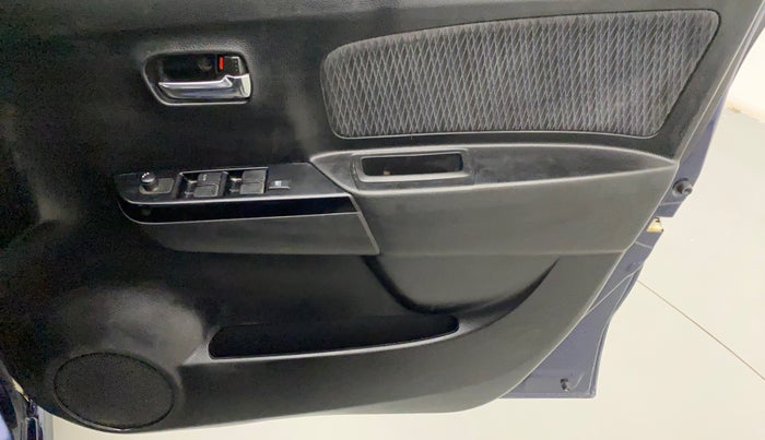 2014 Maruti Wagon R Stingray VXI, Petrol, Manual, 53,269 km, Driver Side Door Panels Control