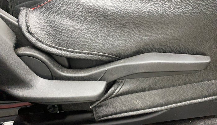 2024 Maruti Swift ZXi AMT, Petrol, Automatic, 21,406 km, Driver Side Adjustment Panel