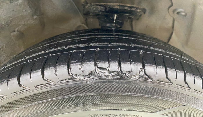 2017 Hyundai Elite i20 ASTA 1.2 (O), Petrol, Manual, 65,375 km, Right Front Tyre Tread