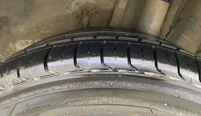 2017 Hyundai Elite i20 ASTA 1.2 (O), Petrol, Manual, 65,375 km, Left Rear Tyre Tread