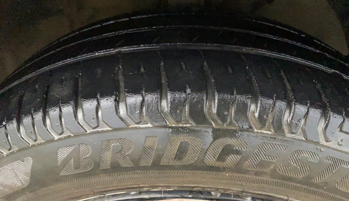 2020 Maruti Ertiga VXI CNG, CNG, Manual, 83,018 km, Right Front Tyre Tread