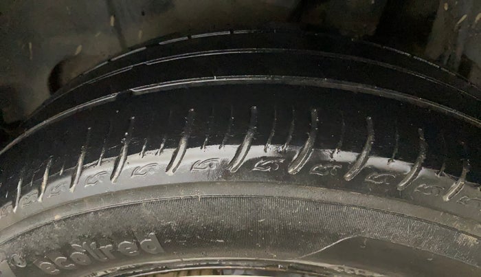 2020 Maruti Ertiga VXI CNG, CNG, Manual, 83,018 km, Left Rear Tyre Tread