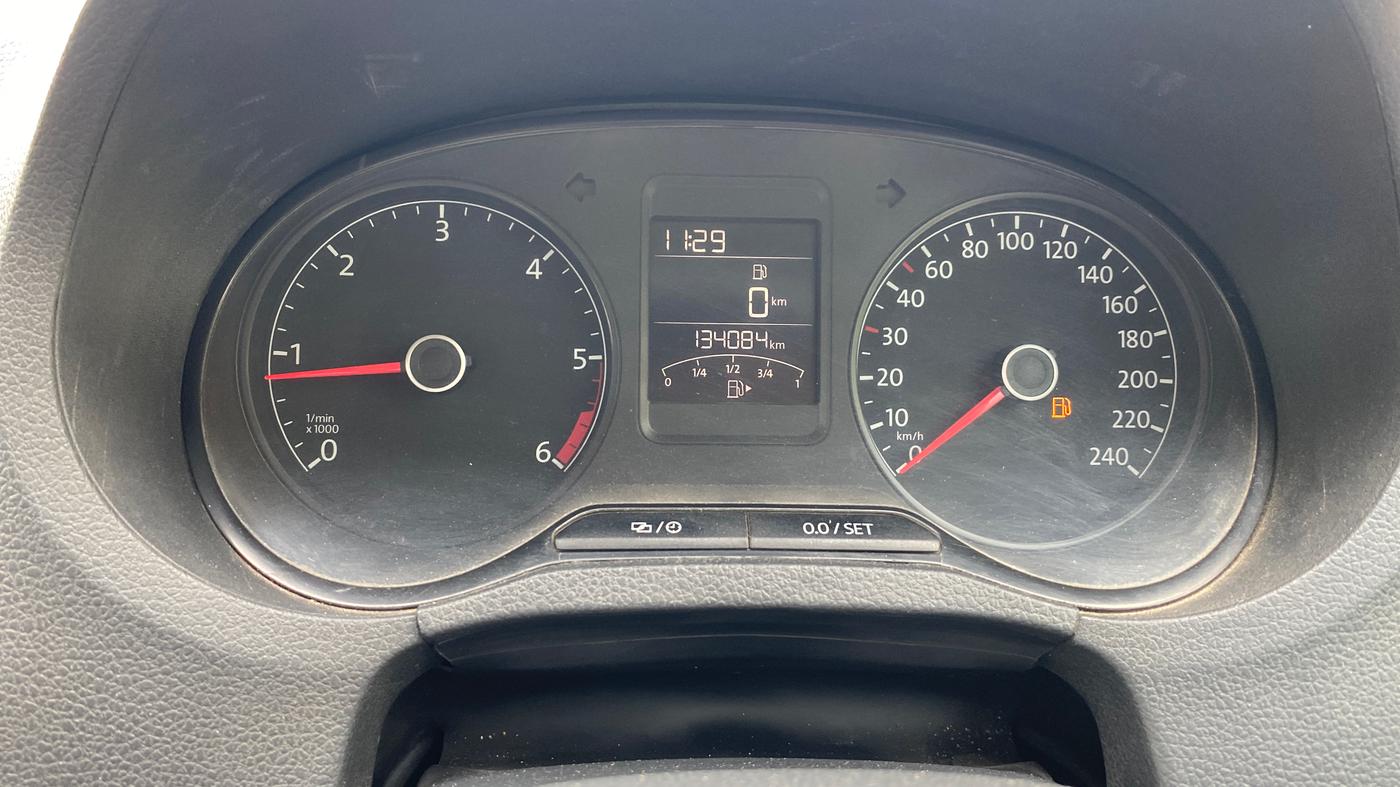 2016 Volkswagen Ameo COMFORTLINE 1.5L, Diesel, Manual, 1,34,068 km, Odometer Image