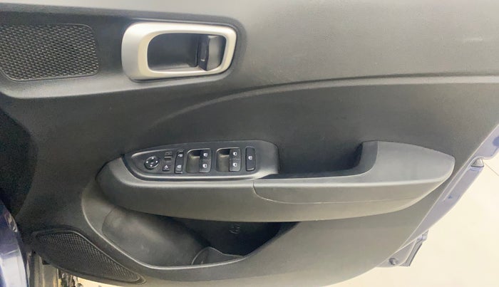 2021 Hyundai VENUE SX 1.0 TURBO, Petrol, Manual, 78,644 km, Driver Side Door Panels Control