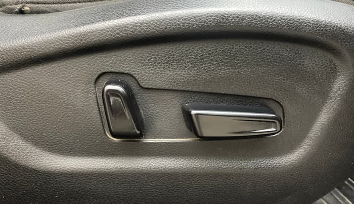 2019 KIA SELTOS GTX PLUS DCT 1.4 PETROL, Petrol, Automatic, 1,29,469 km, Driver Side Adjustment Panel