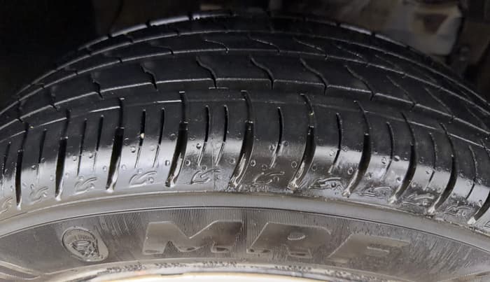 2020 Maruti Vitara Brezza VXI, Petrol, Manual, 53,395 km, Right Front Tyre Tread