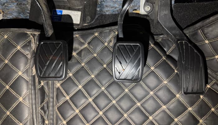 2020 Maruti Vitara Brezza VXI, Petrol, Manual, 53,395 km, Pedals